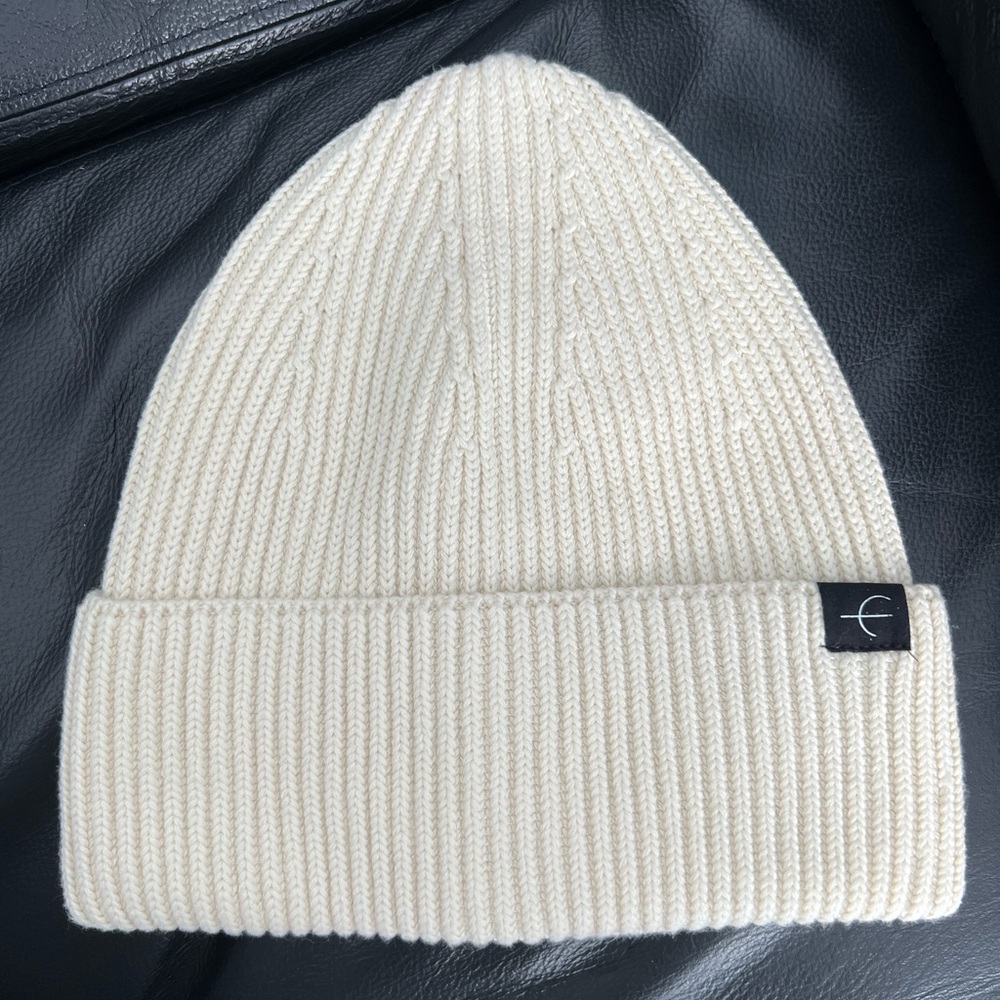 NWT Paper Label 100% Cotton Toque | Off-White | O/S